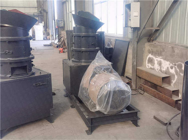 平模擠壓造粒機(jī)生產(chǎn)能力強(qiáng)成球率高返料少