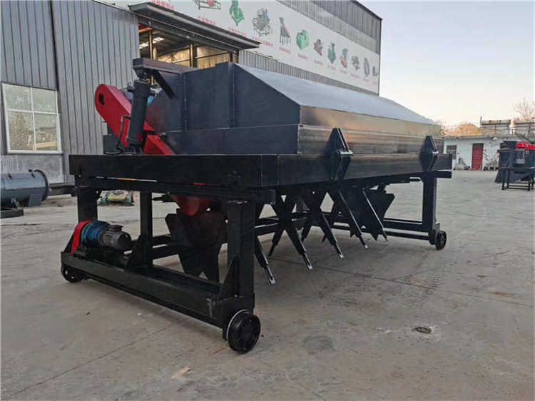處理牛糞雞糞堆肥發(fā)酵翻耙機(jī),環(huán)保有機(jī)肥液壓槽式翻拋機(jī)設(shè)備