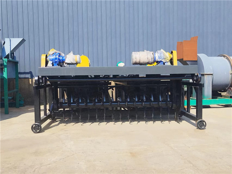 定制雞豬牛羊糞便發(fā)酵翻堆設(shè)備 槽式翻拋機(jī) 牛羊豬雞鴨糞翻拋堆肥