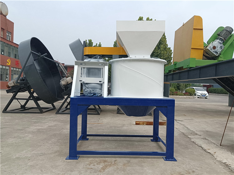 菌菇渣雞糞立式粉碎機(jī) 有機(jī)肥破碎設(shè)備 肥料打碎下料順暢 無堵塞