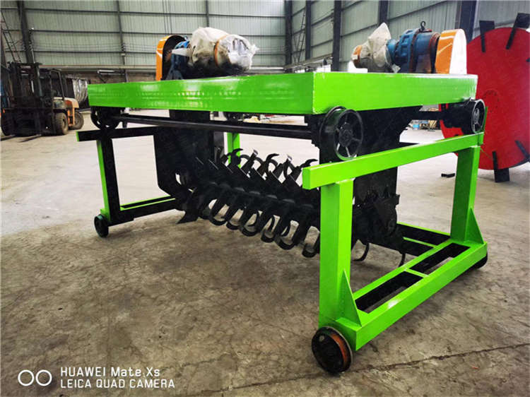 生物有機(jī)肥翻堆處理設(shè)備槽式翻拋機(jī) 操作簡(jiǎn)單 畜牧糞便發(fā)酵 有機(jī)肥復(fù)合肥作業(yè)