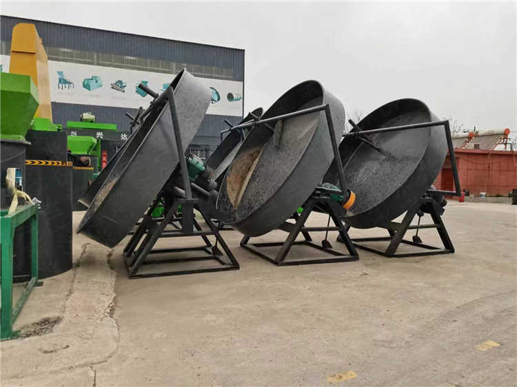 牛糞圓盤(pán)造粒機(jī) 復(fù)合肥顆粒成型機(jī) 小型有機(jī)肥生產(chǎn)線配套設(shè)備